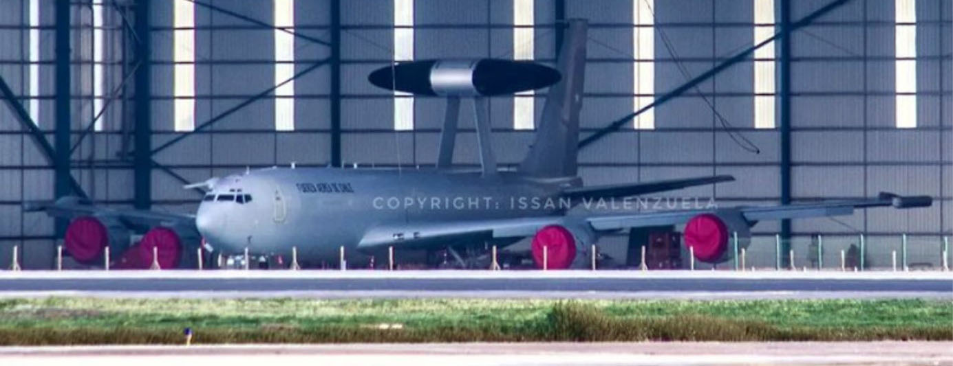 Boeing E-3D MK-1 Fach 905 (foto de Isaan Valenzuela).